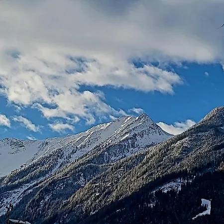 Apartment In Hohe Tauern With Mountain Views, Cleaning Included